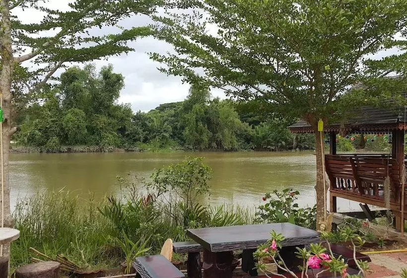 پانسیون Ruenthai Rimnam Resort Suratthani
