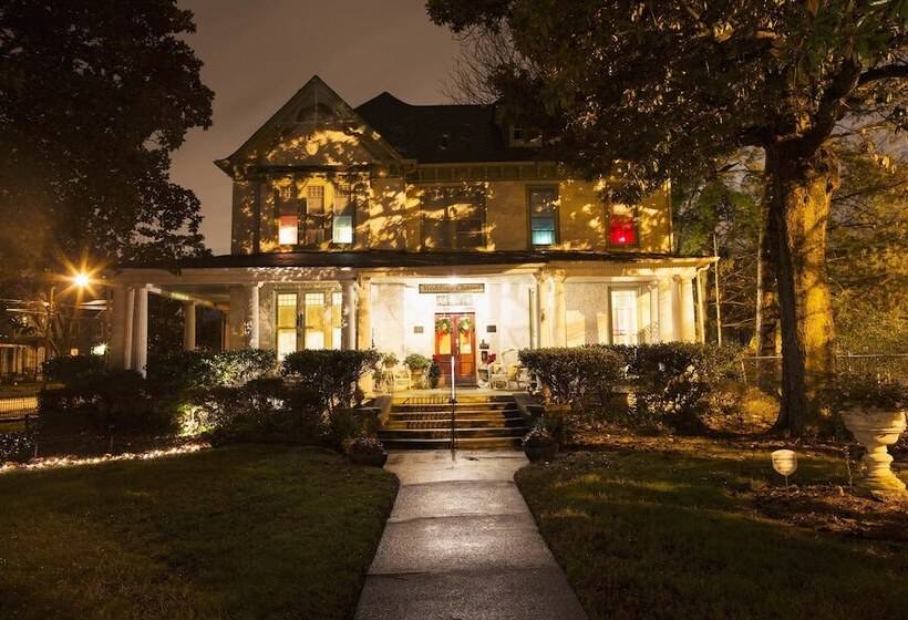 مبيت وإفطار The Magnolia House Inn