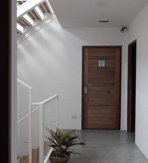 Borbaboom Phuket Poshtel & Hostel