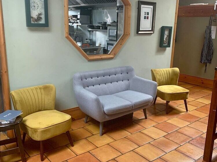 פונדק Paul Arthur S Restaurant And Rooms  Kircubbin