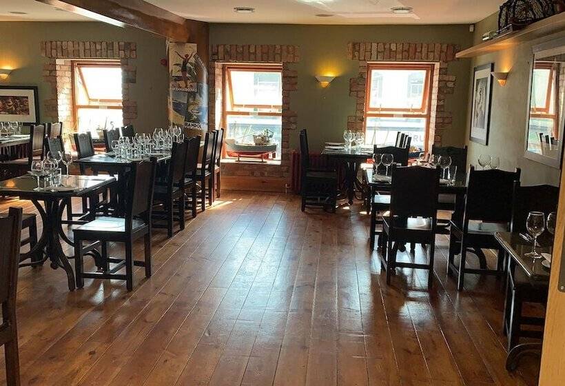 פונדק Paul Arthur S Restaurant And Rooms  Kircubbin