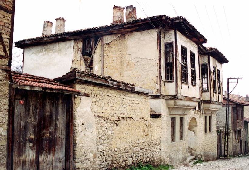 בית מלון כפרי Mehves Hanim Konagi