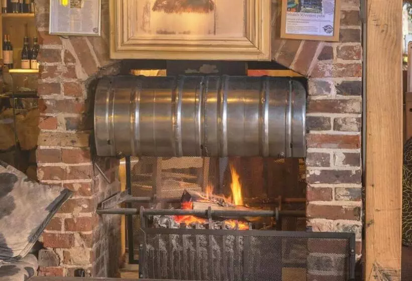 ホテル The Five Bells Inn
