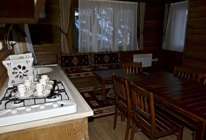 Karinna Forest Houses