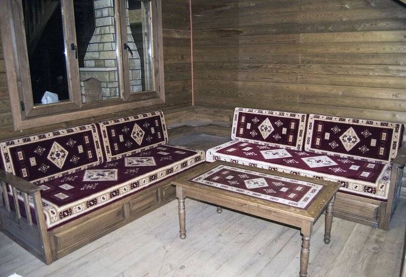 Karinna Forest Houses