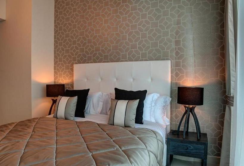 Ocean Heights Exquisite One Bedroom