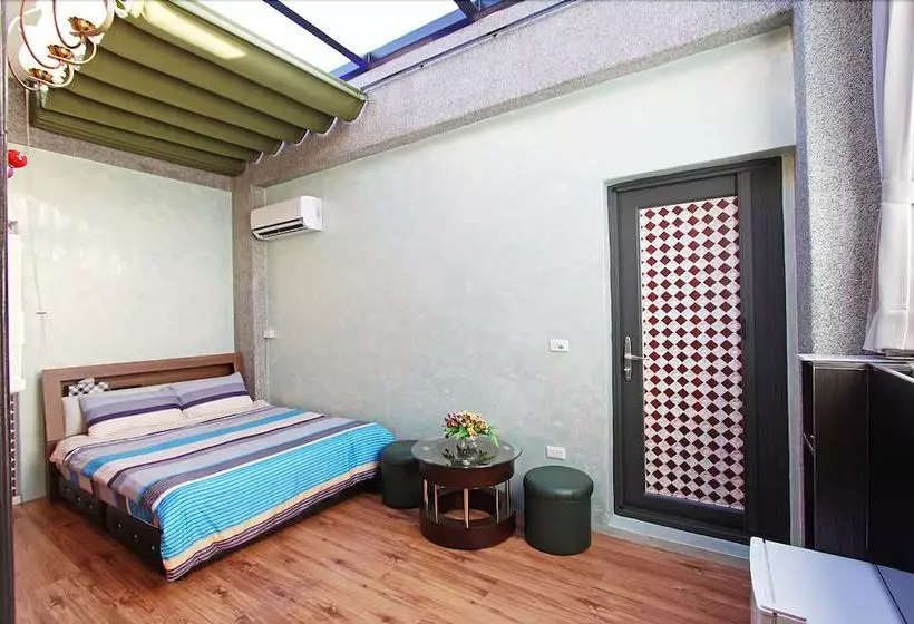 پانسیون True Love Elevator B&b