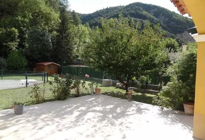 Majatalo Villa Mistral
