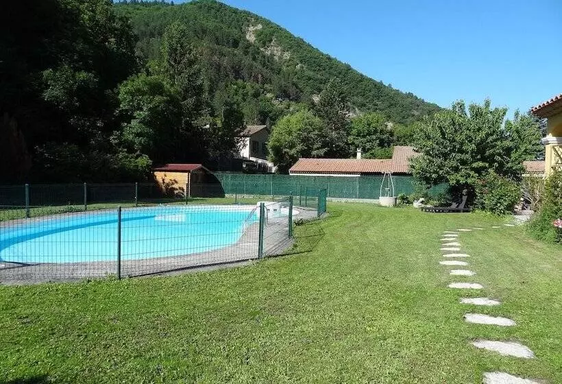 Majatalo Villa Mistral