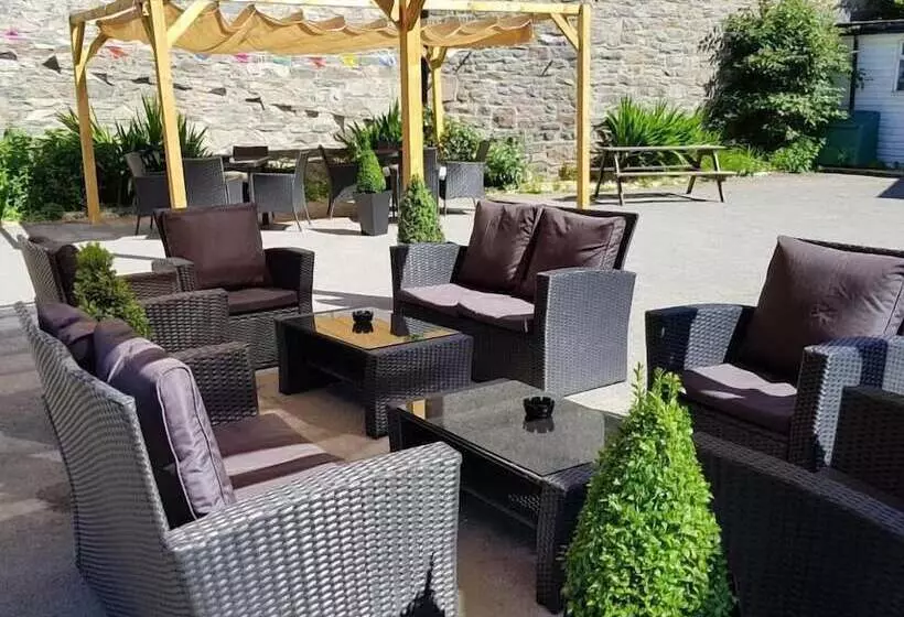 The Lamb And Flag Inn