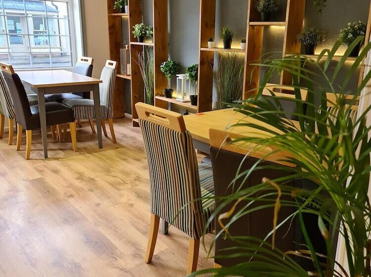 The Lamb And Flag Inn