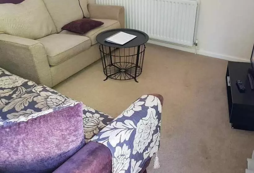 The Lamb And Flag Inn