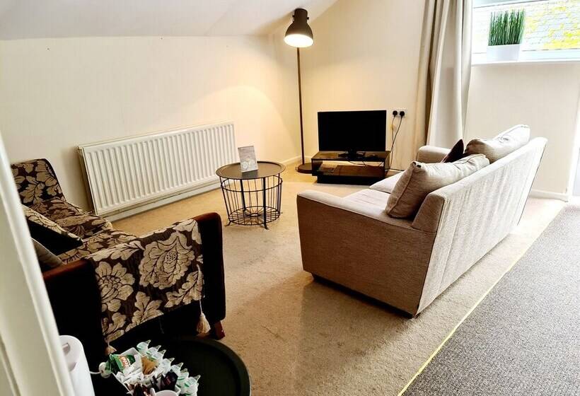 The Lamb And Flag Inn