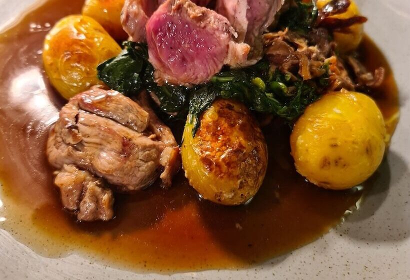 The Lamb And Flag Inn