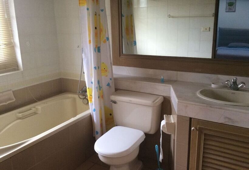 Baan Somprasong Apartment Na Jomtien