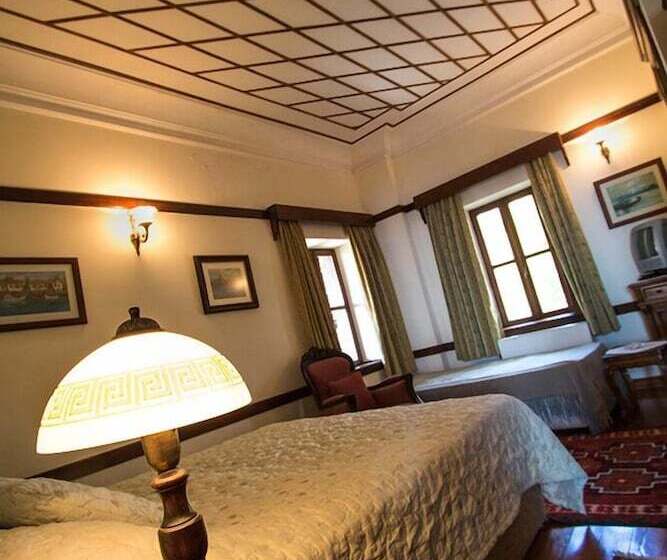 تختخواب و صبحانه Altin Cesmeli Konak