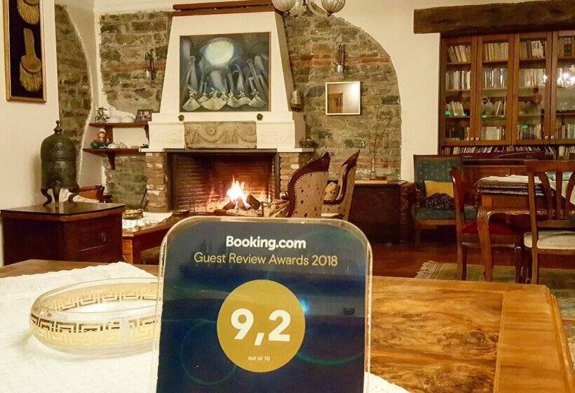 تختخواب و صبحانه Altin Cesmeli Konak