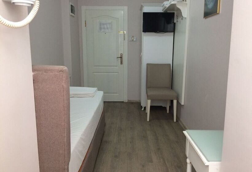 Burhaniye Merkez Otel