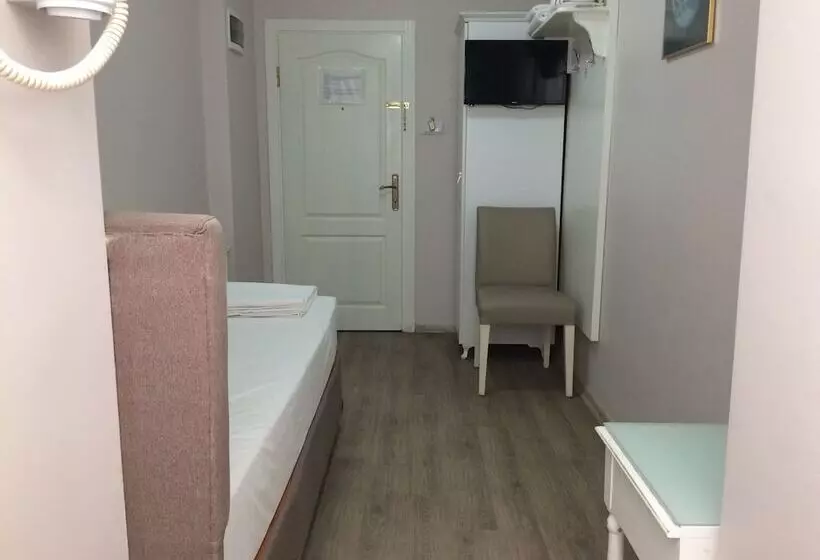 Burhaniye Merkez Otel