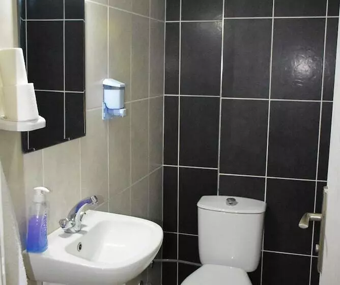 Burhaniye Merkez Otel