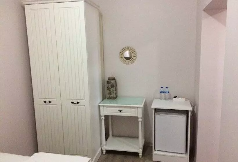 Burhaniye Merkez Otel