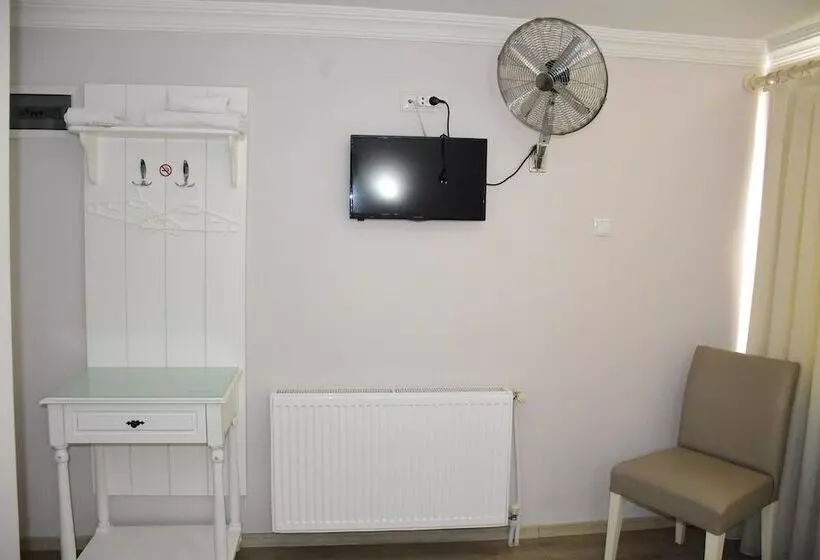 Burhaniye Merkez Otel