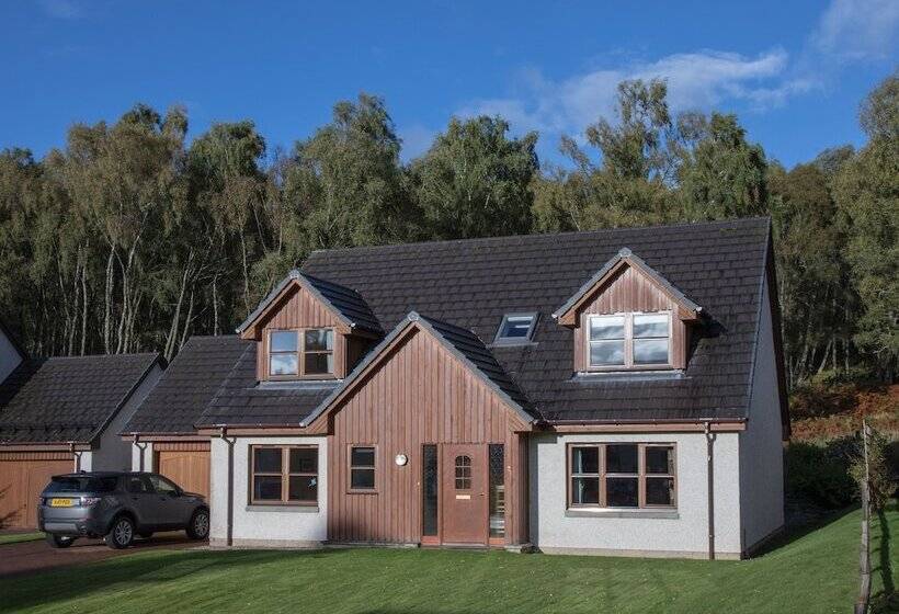 Highland Holiday Homes   Tulloch Ard