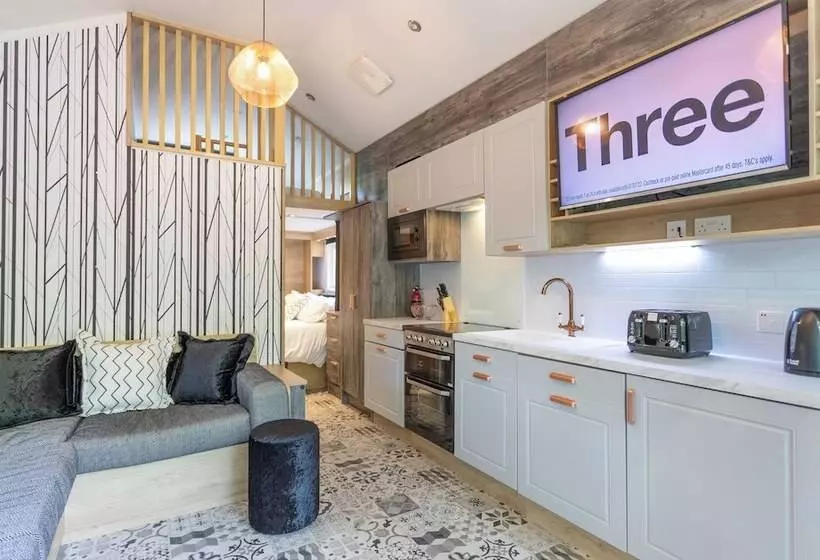 Hotelli Aberdunant Caravans Direct