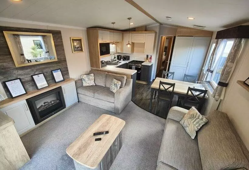 Hotelli Aberdunant Caravans Direct