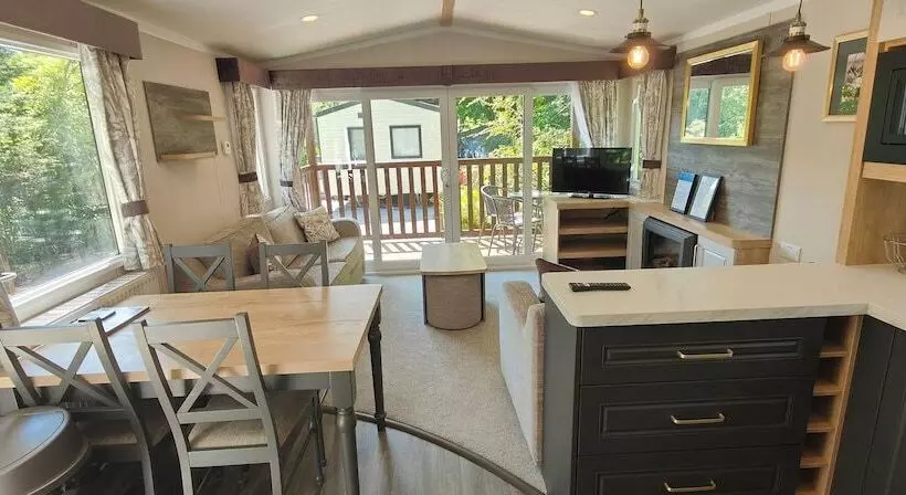 Hotelli Aberdunant Caravans Direct