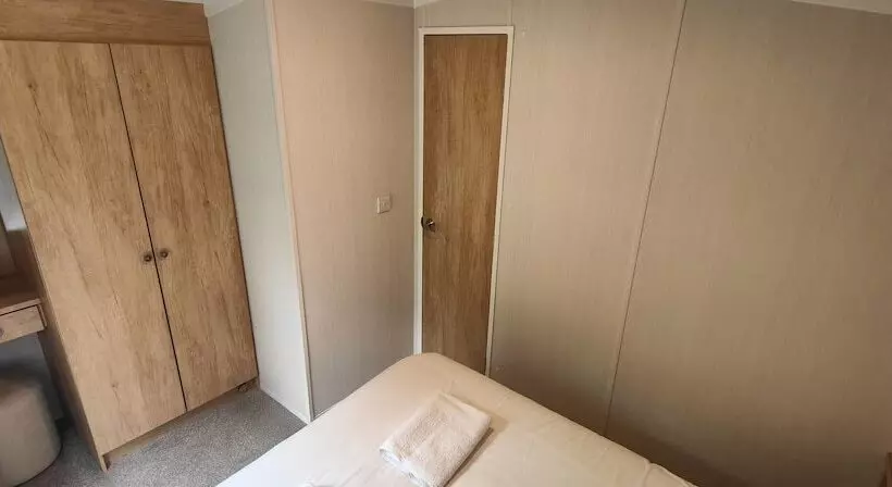 Hotelli Aberdunant Caravans Direct