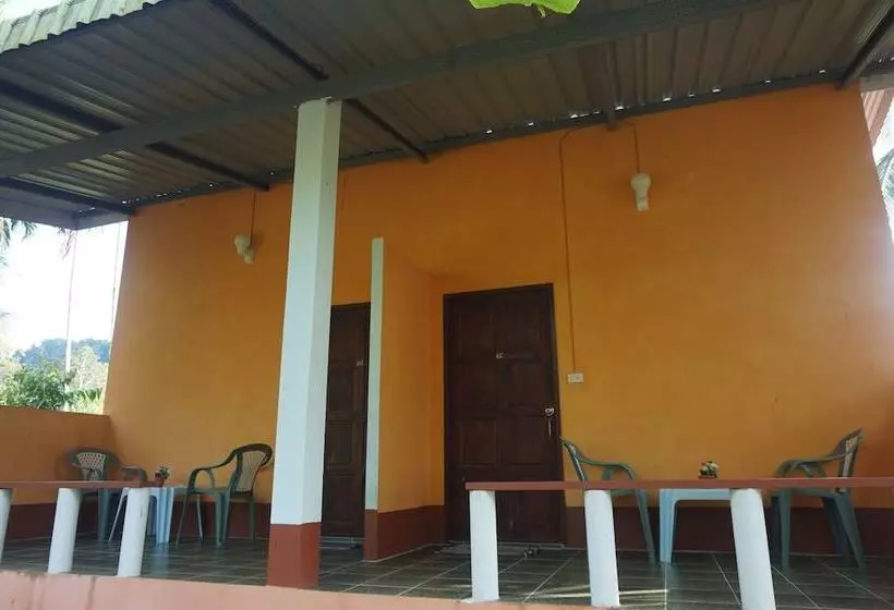 Hotelli Bangsak Hut