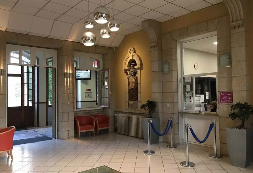 ホテル Espace Montcalm