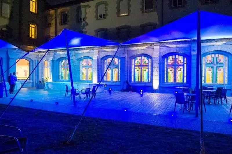 ホテル Espace Montcalm