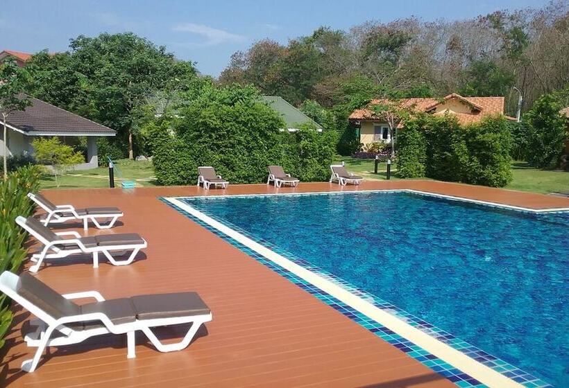 בית מלון כפרי Palazzo Pavone Gallery & Resort