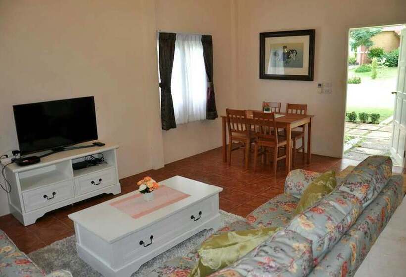 בית מלון כפרי Palazzo Pavone Gallery & Resort