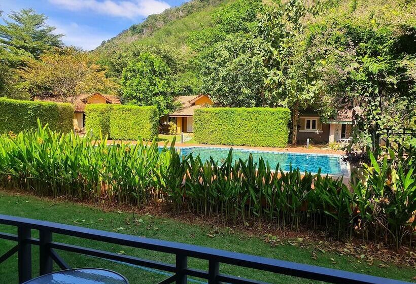 בית מלון כפרי Palazzo Pavone Gallery & Resort