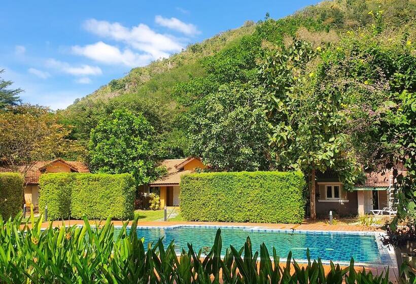 בית מלון כפרי Palazzo Pavone Gallery & Resort