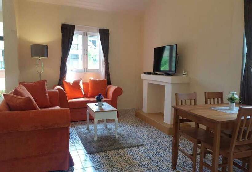 בית מלון כפרי Palazzo Pavone Gallery & Resort