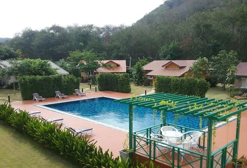 בית מלון כפרי Palazzo Pavone Gallery & Resort