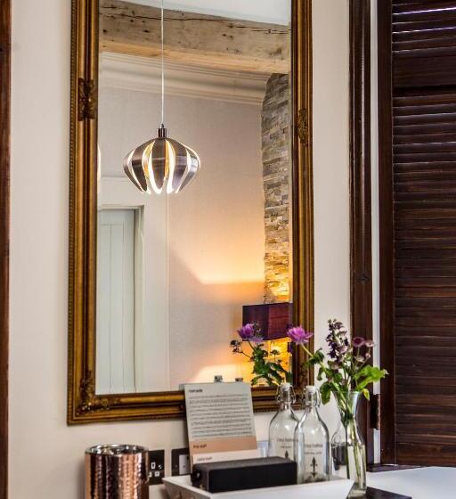 هتل The Cow Hollow