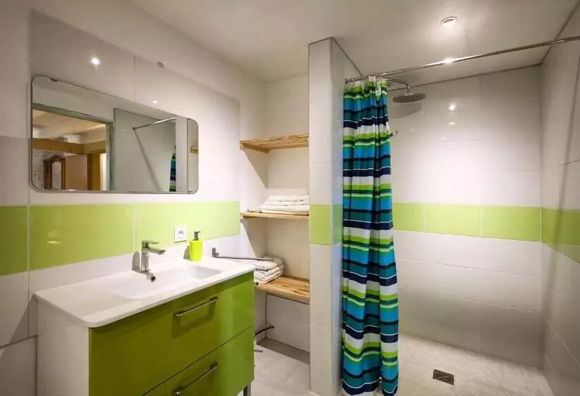 ペンション La Grange D'oustaud