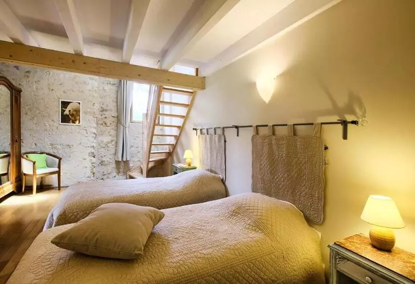 ペンション La Grange D'oustaud