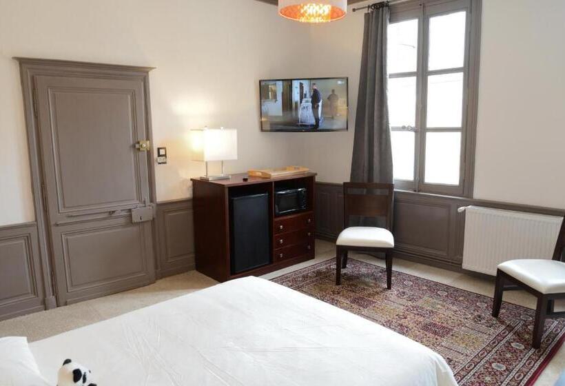 פנסיון Maison Du Chatelain