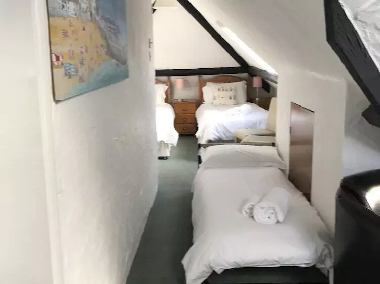 ペンション Sonachan House