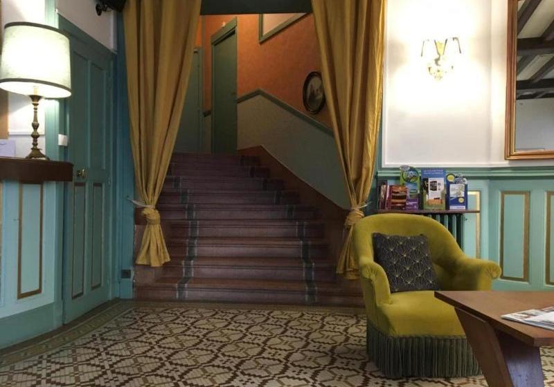 The Old Hotel Ravel Centre