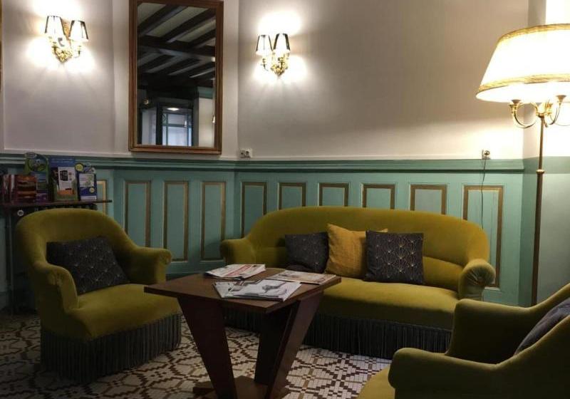 The Old Hotel Ravel Centre