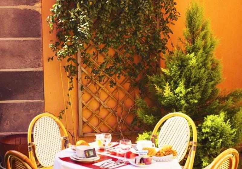 The Old Hotel Ravel Centre