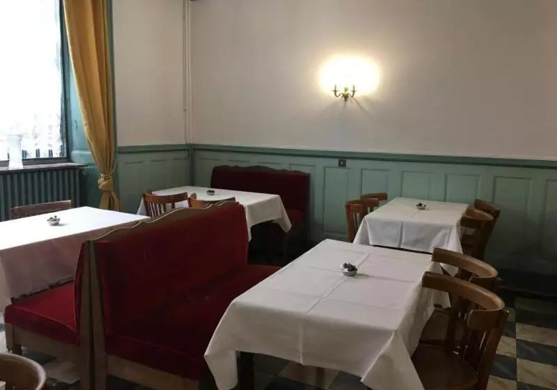 The Old Hotel Ravel Centre