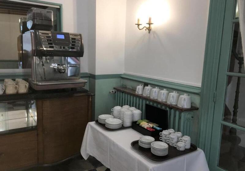 The Old Hotel Ravel Centre